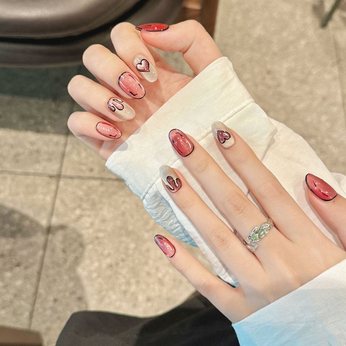 365nails: "Comic Heart" – 3D Hand-Painted Cartoon & Glitter Cat Eye Handmade Almond Nails