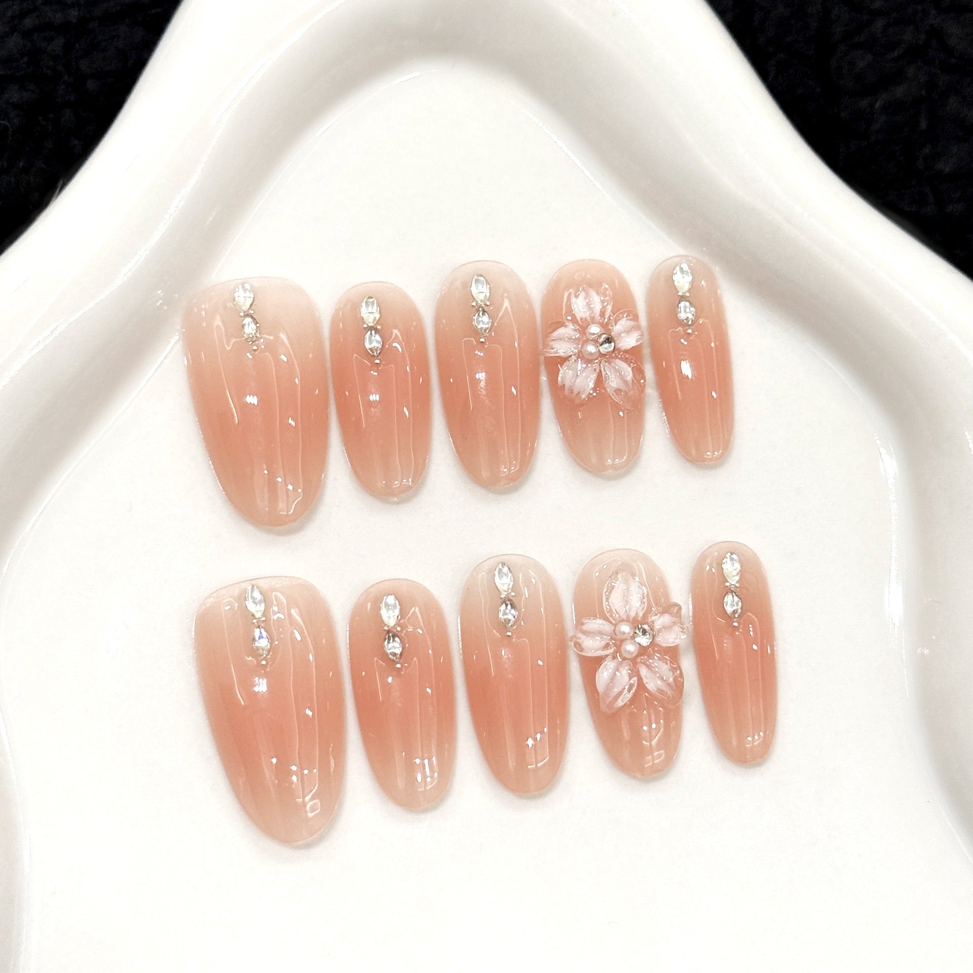 365nails: "Peach Blossom" – Hand-Painted Floral Handmade Short Almond Nails