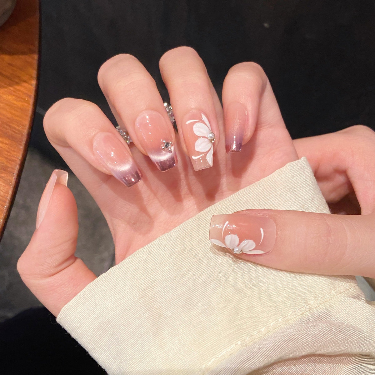 365nails: "Violet Bloom" – Hand-Painted Floral Cat Eye Gradient Square Nails