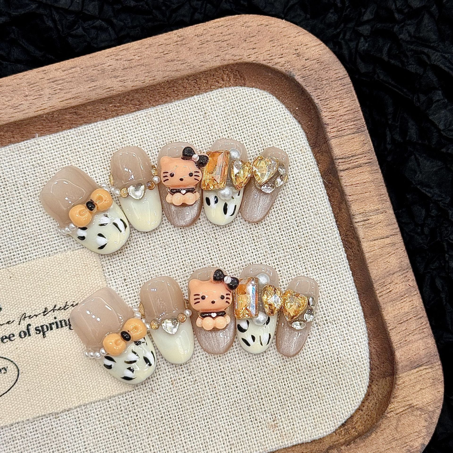 365nails: "Kitty's Garden" – 3D Bow & Cat Handmade Oval Nails