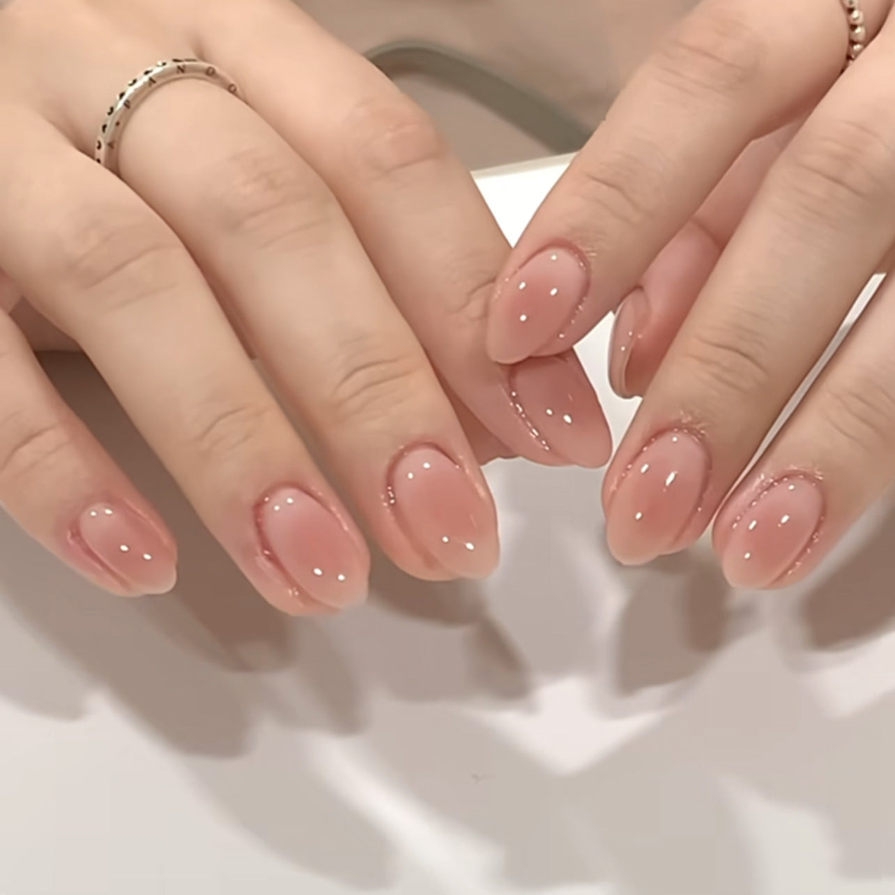 "Peach Ombre Oval" – Gradient Nude Press-on Nails