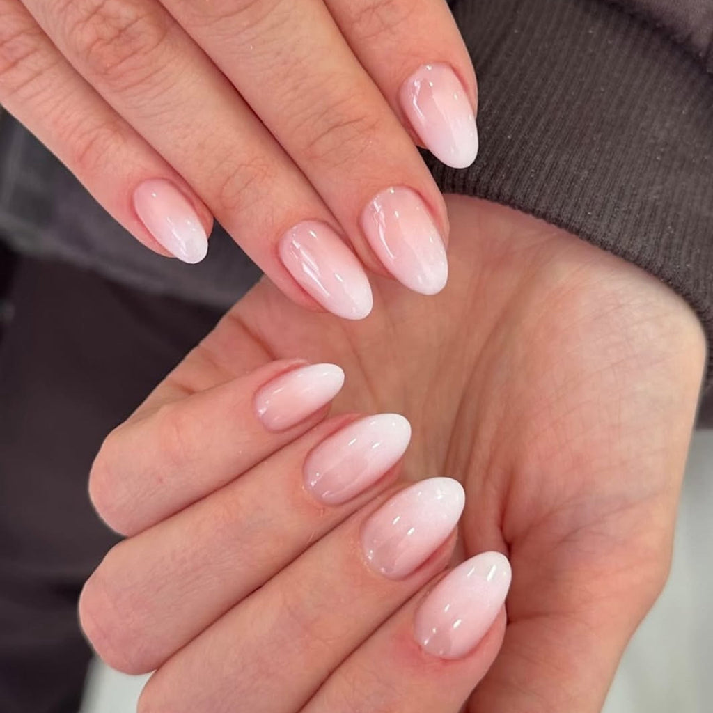 365nails: "Soft Pink Ombre Oval" – Natural Press-on Nails