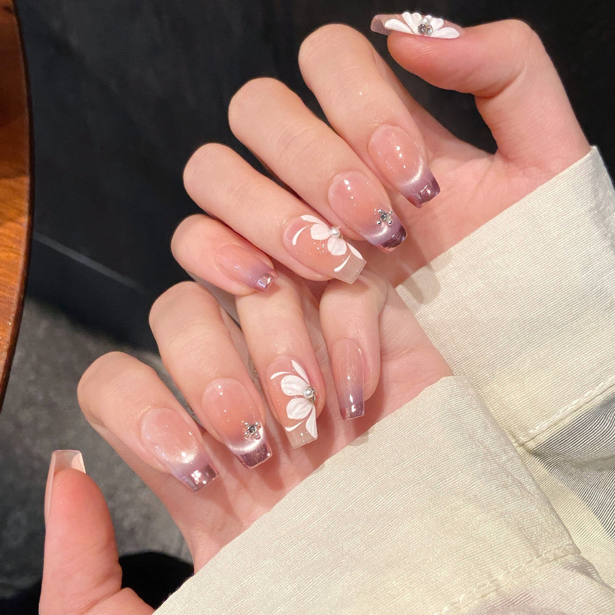 365nails: "Violet Bloom" – Hand-Painted Floral Cat Eye Gradient Square Nails