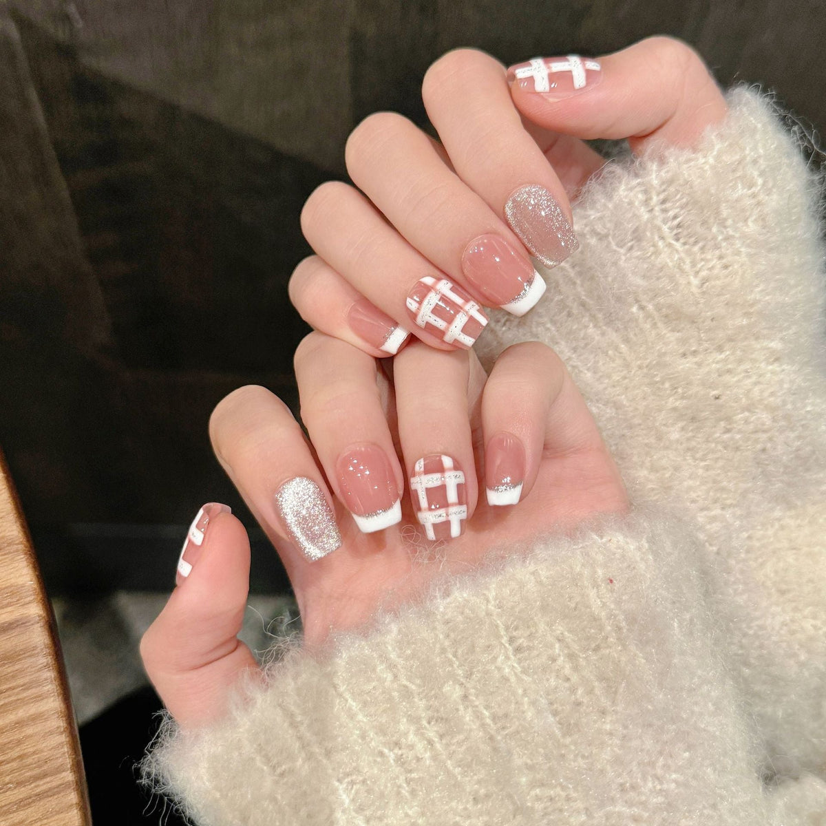 365nails: "Chic Plaid" – Hand-Painted French Tip & Glitter Handmade Square Nails
